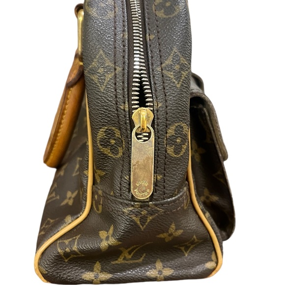 Louis Vuitton VINTAGE Monogram Canvas Handbag - Picture 5 of 11